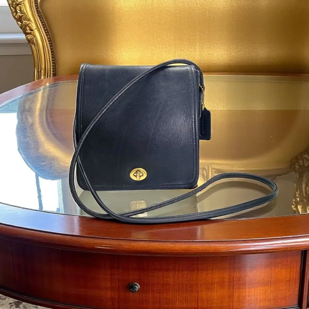 Vintage 80's COACH Compact Pouch Crossbody - Picture 2 of 10